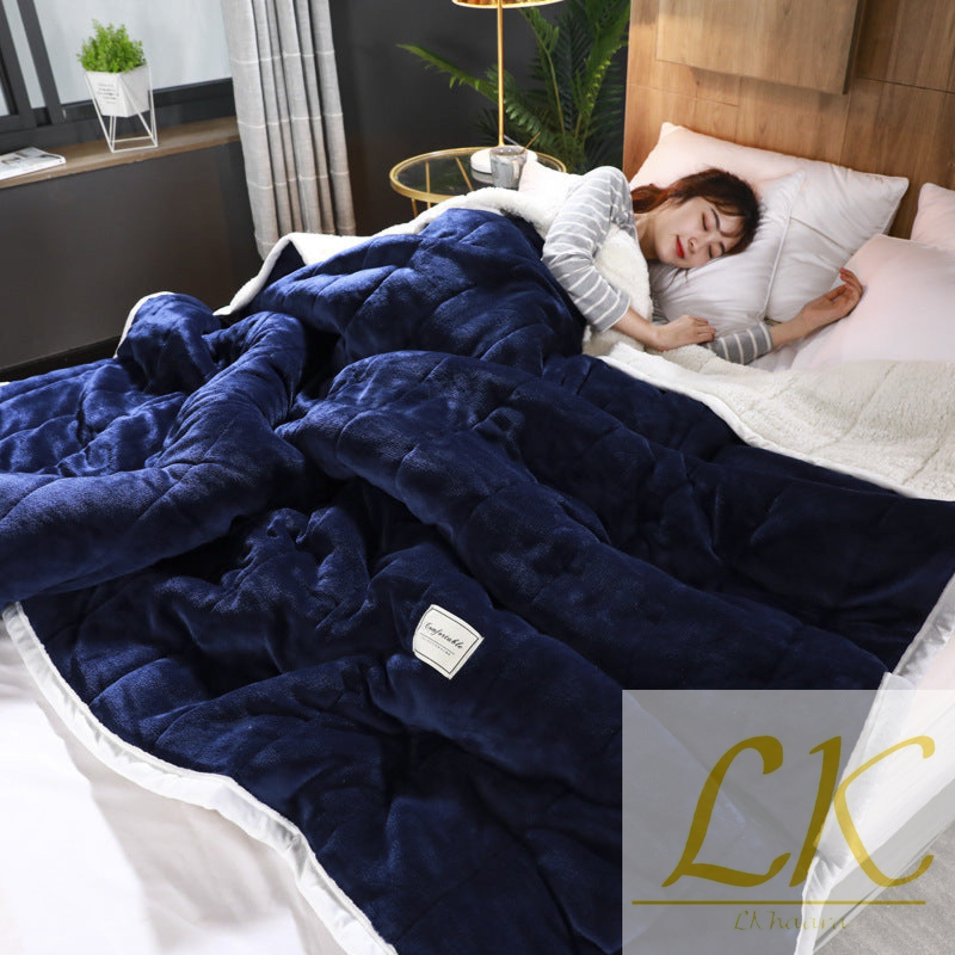 Fleece Blankets & Throws – Ultra Soft Luxury Warmth for Every Season Navy Blue / 120X200cm